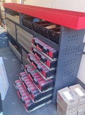 Transporter regale Würth, Höhe 120cm, Breite 250cm.