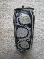 ORIGINAL MASSKRUG  STEINZEUGKRUG MIT ZINNDECKEL HANDGEDREHT GEKÄMMT UM 1880