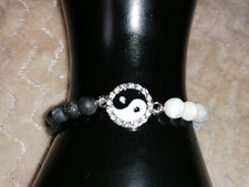 Women Jin And Jang Bracelet With Labradorite And Selenite Beads
