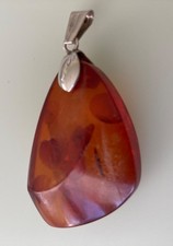 Bernsteinschmuck, Anhänger mit Bernstein und 835 Silber, Bernsteinanhänger