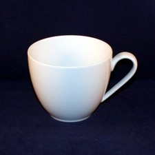 Hutschenreuther Eve weiss Kaffeetasse 7 x 8,5 cm neuwertig