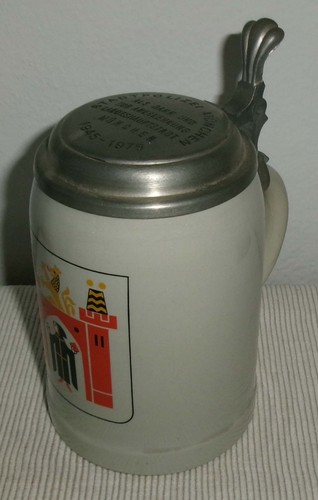 Bierkrug mit zinndeckel - bierkrug,