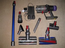 Dyson V11 Absolute  Akku-Handstaubsauger. Turbo Motorbürste.