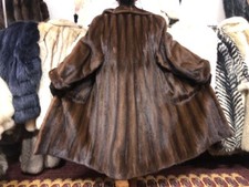 Nerzmantel Nerz Pelz Pelzmantel SAGA MINK Real Fur Coat Visone Pelliccia Norka M