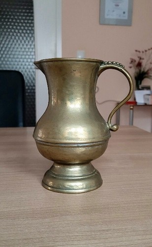 Messingvase sehr gut erhalten