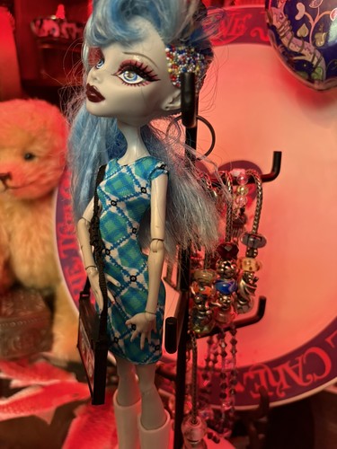 Monster high custom ghoulia - monster,