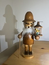 Handgeschnitzte Holzfigur