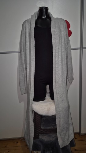 Grauer langer strickmantel - langer,