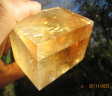 Wunderschöner Honig Calcit -