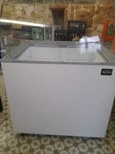 Eisvitrine/ Speiseeisvitrine/Vitrine von CombiSteel gebraucht aber guter Zustand