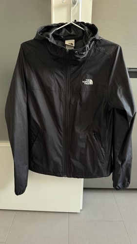 The north face windbreaker - the,