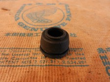 Honda ATC 200X 250R 350X  Gummi Dichtung Bolzen Bremssattel  Boot Pin Break New