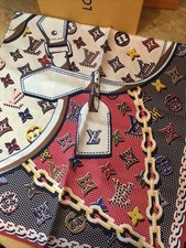 Louis vuitton - louis,