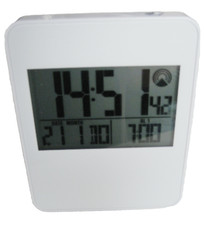 Digital-Funkwecker in Weiß  2 Weckzeiten und 2 Farbringe Displaybeleuchtung