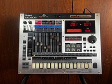 Roland MC-808 Sampling Groovebox mit Tasche, Netzteil SIMM