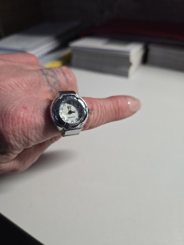 Ringuhr fingeruhr - ringuhr,