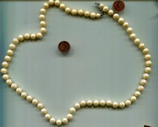 Schöne große  C  Kette      mit  Perlen   835 Silber Verschluss