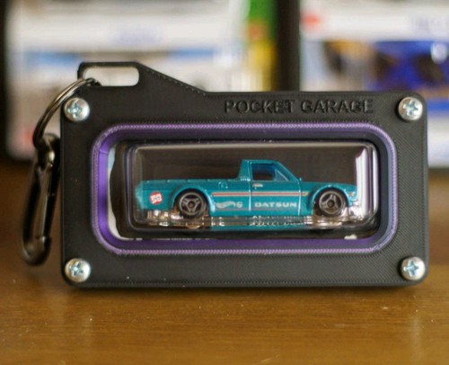 Hot wheels display - hot,