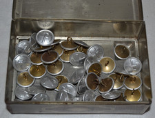 Alte Blechdose Uniformknöpfe