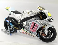 Minichamps Maßstab 1:12 Diecast 122 073176 Yamaha YZR-M1 Fiat Team Rossi Valencia