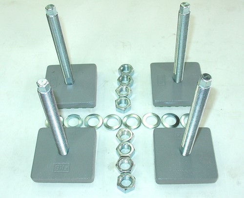 Maschinenfüße neu 85x85 - neu,