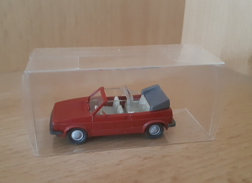 Golf cabrio in dunkelrot - golf,