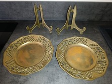 Massive Messingteller jeweils mit Tellerständer 