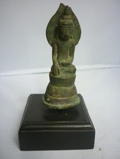 sitzender Buddha aus Bronze