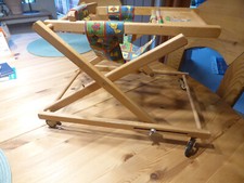 Puppen-/Laufgestell auf 4