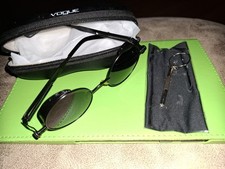 Originale Sonnenbrille VOGUE Neu  mit Seitenschutz Auto Etui+Werkzeug Schwarz 