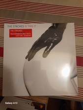 THE STROKES / Is this it