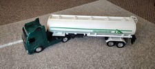 Newray 1/32 Volvo Globetrotter