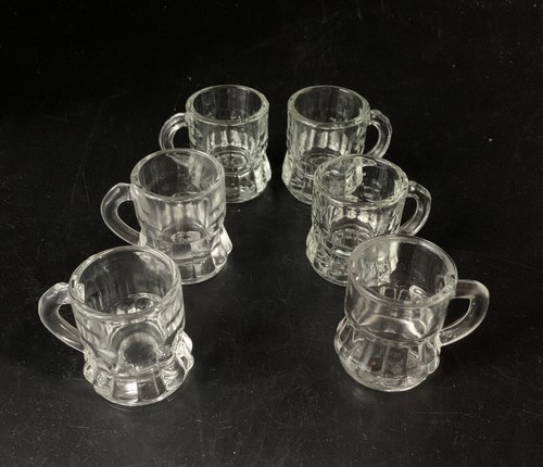 Pressglas schnapsgläser - schnapsgläser, m