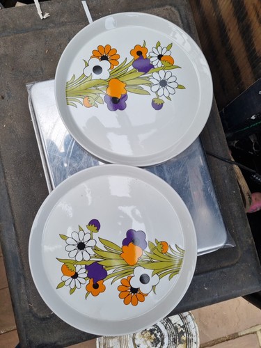 Royal tudor ware springtime - royal,