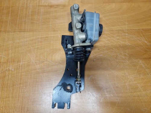 Hauptbremszylinder aus hyster - aus,