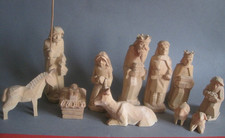 11 ältere Weihnachtskrippen