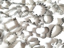 Vintage Ausstecher Ausstechformen Backformen Plätzchenformen 26 Stück DDR alt