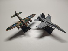 Maisto Die Cast 1/72 1:72  F-18c Hornet  + B-17G Flying Fortress Flugzeugmodell
