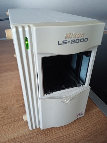 Nikon 2000 scanner - ls-2000,
