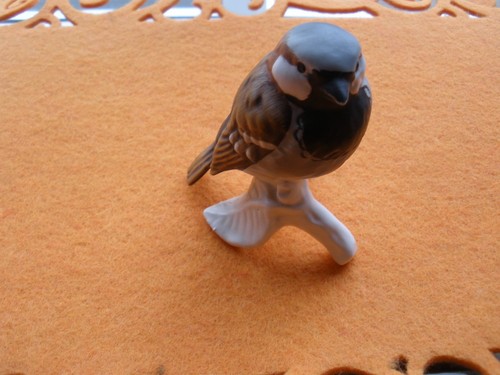 Porzellanfigur spatz sperling - porzellanfigur,