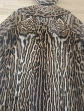 Exklusiver Ozelot Pelzmantel