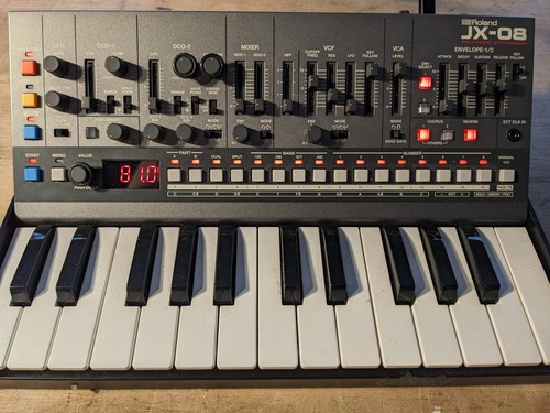 Roland 08 - roland, jx-08