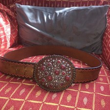 WUNDERSCHÖNER GÜRTEL