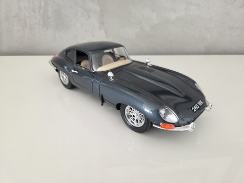 Modellauto jaguar - 1:18,,