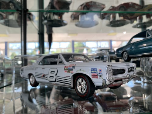 Modellauto 1966 pontiac - 1:18,