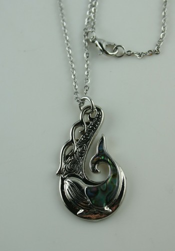 Fishhook anhänger motiv wal - anhänger,