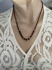 Edel Böhm.  Granat Perlen