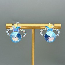 Ohrstecker im Planeten-Design