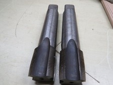 Einschnitt Gewindebohrer