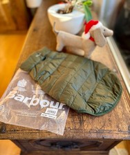Barbour Dog Baffle Quilt Gr. M Olive Hundemante Hundejacke Steppmantel Pulli